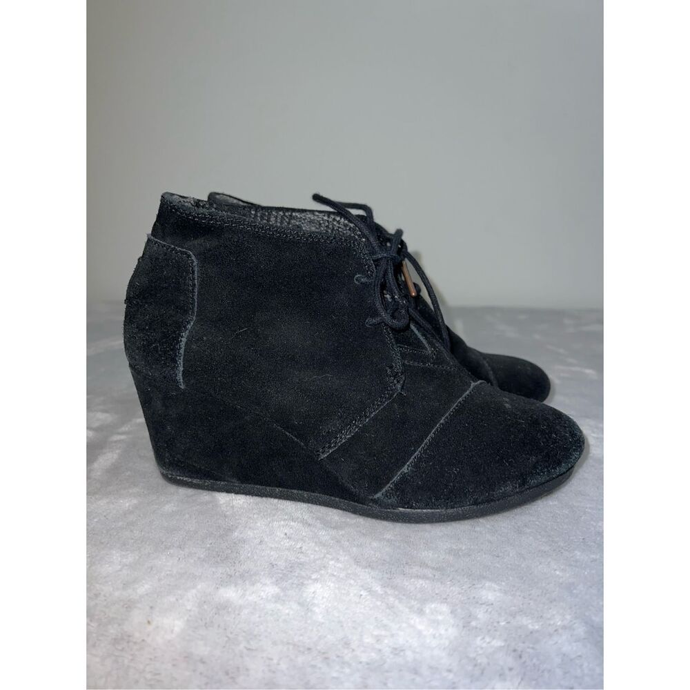 TOMS Black Suede Wedge Bootie Women’s 7